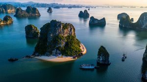 halong-bay-islands-800-1